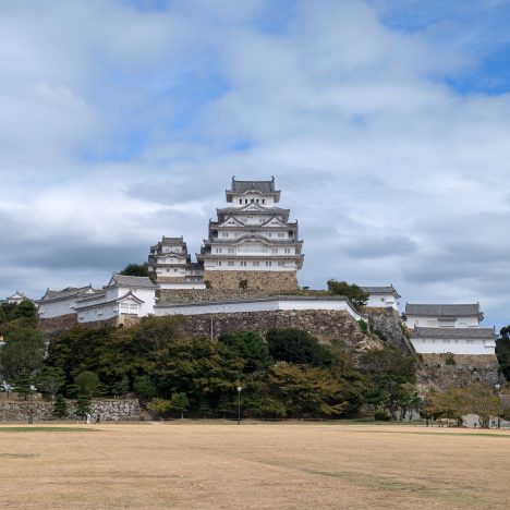Qué llevar en la maleta para viajar a Japón. [Checklist 2026]
